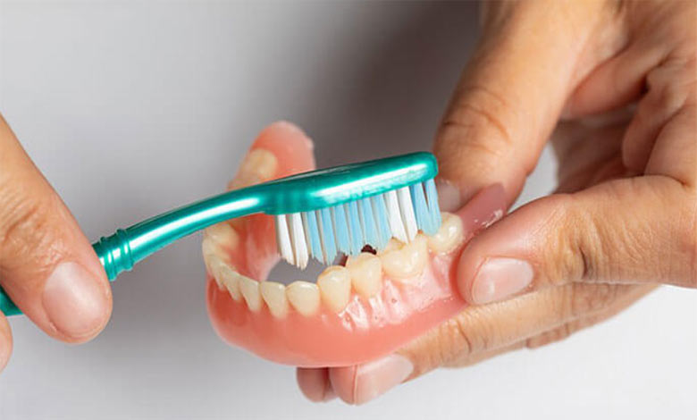 مسواک مخصوص دندان مصنوعی